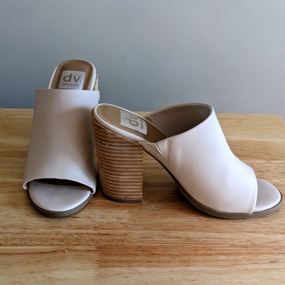 DV by Dolce Vita Nude Sandal Mules NWOB